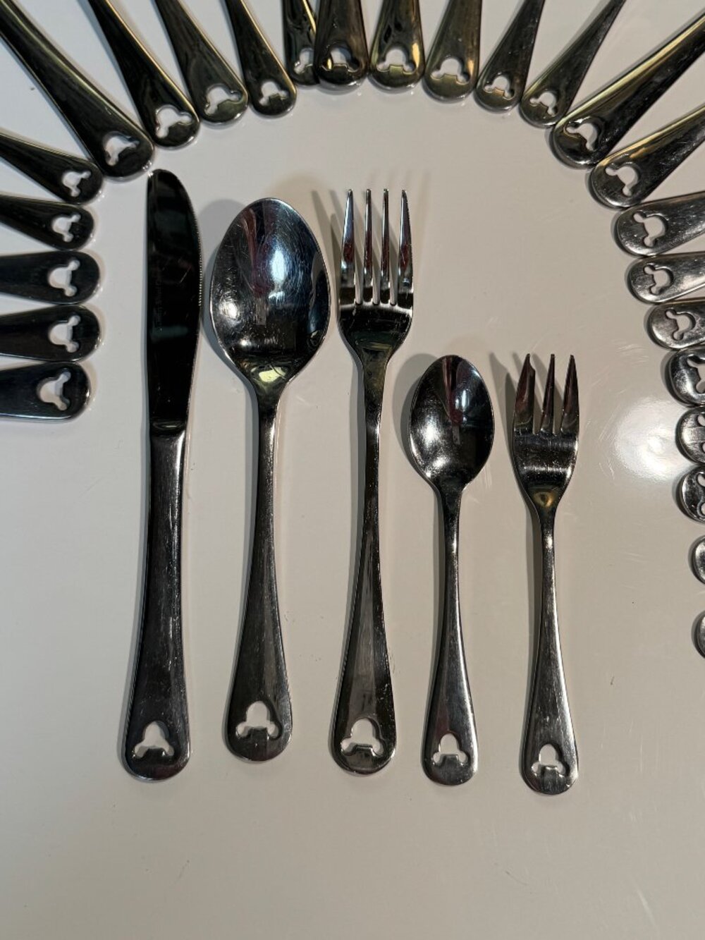 7 Place Settings of 5 pieces - Disney Flatware
